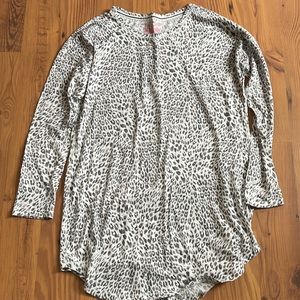 Victoria secret XS long sleep shirt